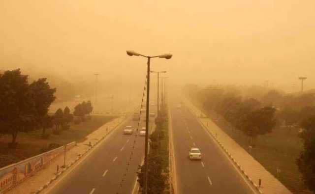 ورود توده عظیم گردوخاک از عراق به خوزستان / خطر وقوع صاعقه‌های مرگبار