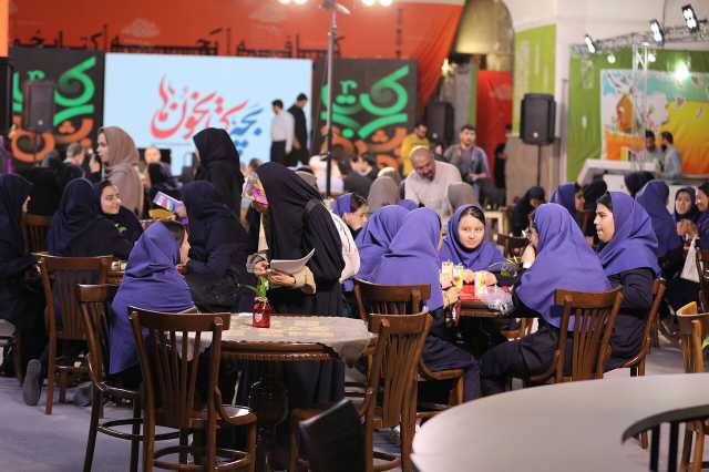 دور همی به صرف بازی، گفت‌وگو و کتاب