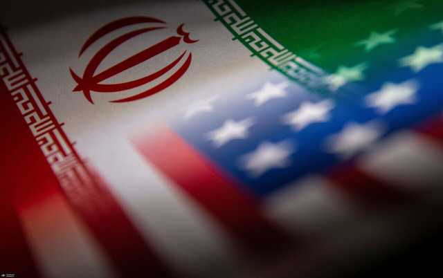 آنها زیر خلیج‌فارس «لمیده»‌اند ما بالای خلیج‌فارس «ایستاده»‌ایم؛ فرق داریم | یاوه‌خواندن «اجازه» امریکایی‌ها خیلی‌عالی بود!
