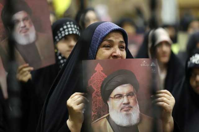 اجتماع بزرگ «لبیک یا خامنه‌ای» بانوان قمی