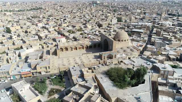 استفاده از آجر در 60 درصد نمای ساختمان‌های هسته مرکزی شهر قم الزامی است