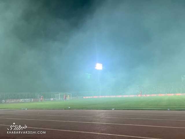 خرم‌آباد در آتش و دود؛ نبرد پرسپولیس و خیبر با تاخیر آغاز شد!
