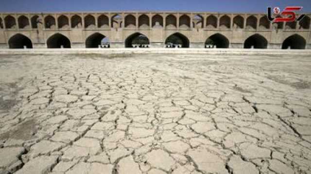 فلات بی‌ «زاینده‌رود» و تابستان «تشنه» در اصفهان/بحران آب به نقطه بی‌بازگشت رسید