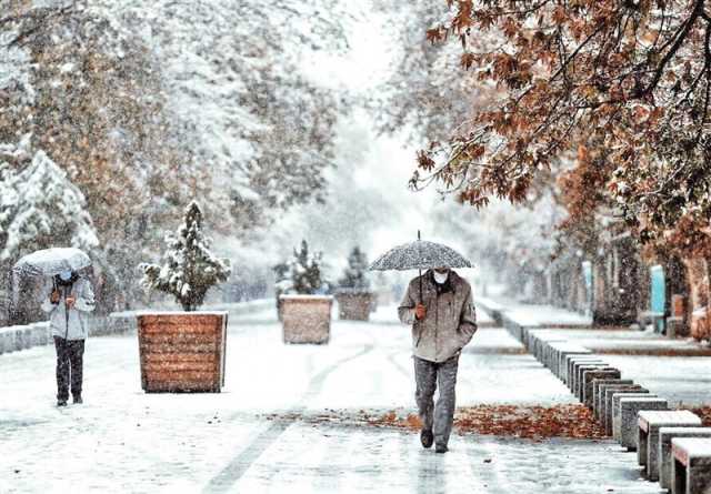 هواشناسی ایران ۱۴۰۲/۰۸/۰۹؛ باران، برف و کاهش دما در ۱۳ استان