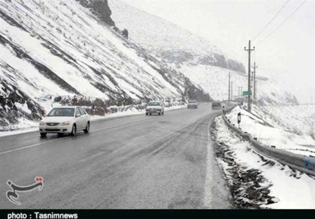 برف و باران جاده‌های استان مازندران را فرا گرفت