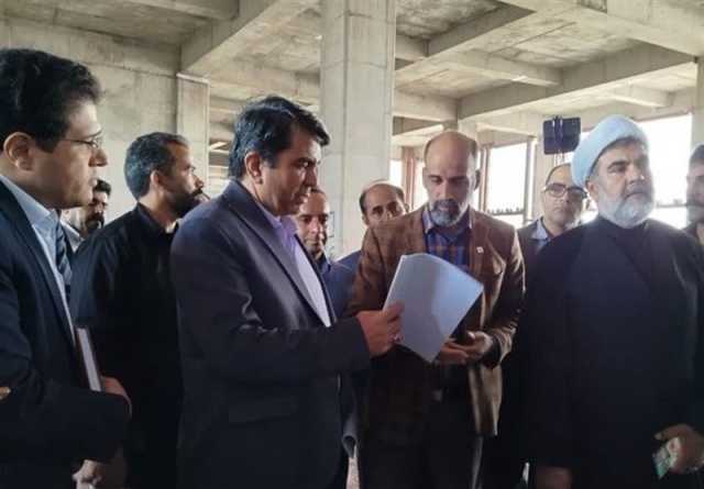 وعده استاندار کرمان برای افتتاح بیمارستان نیمه تمام بم