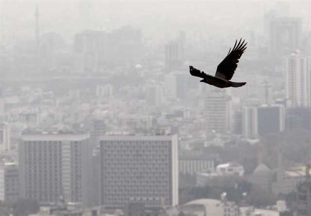 هواشناسی ایران ۱۴۰۰/۰۹/۰۴؛ هشدار آلودگی ۵ روزه هوا در ۷ شهر کشور/ بارش باران و برف در ۱۷ استان