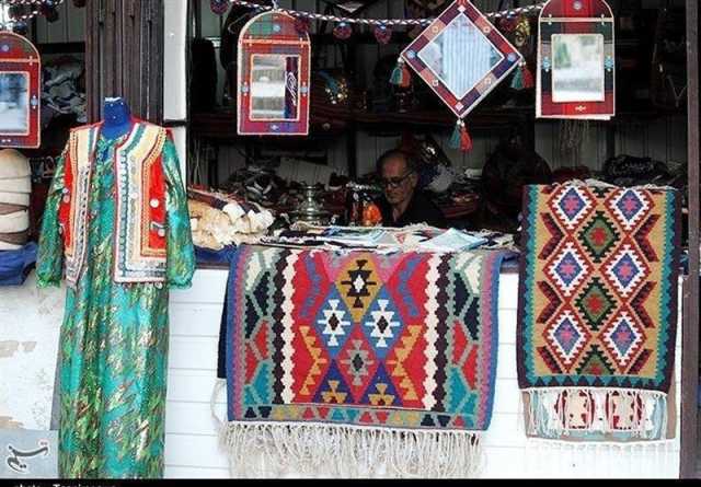 رونق فروش محصولات صنایع‌دستی در لرستان/ بازدید ۱۶۱ هزار گردشگر از «فلک‌الافلاک»