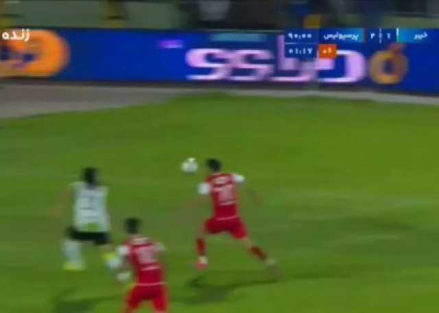 :::آفتاب نو::: نظر کارشناسان داوری درباره گل اورونوف در بازی پرسپولیس