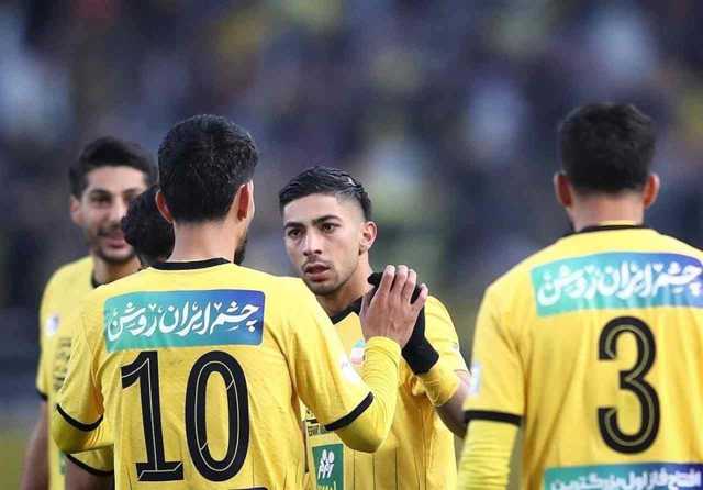 اولین عکس مهدی لیموچی بعد از عمل جراحی رباط صلیبی