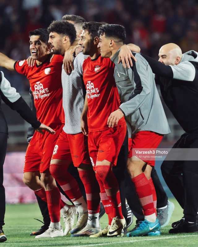 پیام آذری