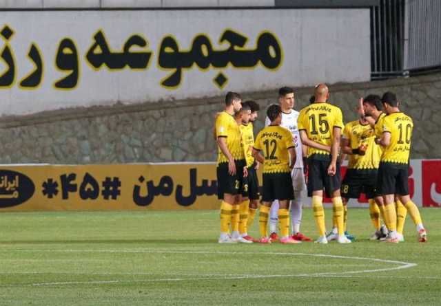 برد بی‌فایده پرسپولیس؛ سپاهان سهمیه گرفت/ تراکتور گل زد