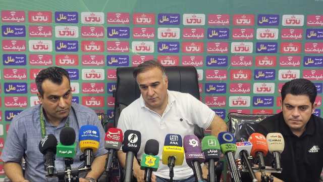 سرمربی پیکان: داور سر ما را برید
