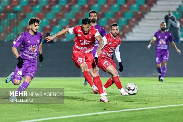 کار پرسپولیس برابر هوادار گره خورد؛ سپاهان گل استقلال را جواب داد