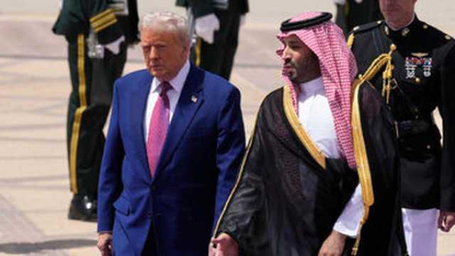 ترامپ؛ از خاورمیانه پول زیادی جمع کردم